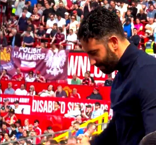 爱游戏投注-曼联队长意外伤愈复出,领队重回赛场振奋士气的简单介绍