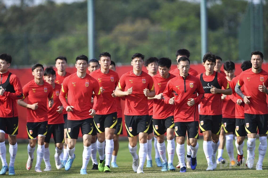 爱游戏地址-西藏男篮以全力一搏，取得争夺胜利