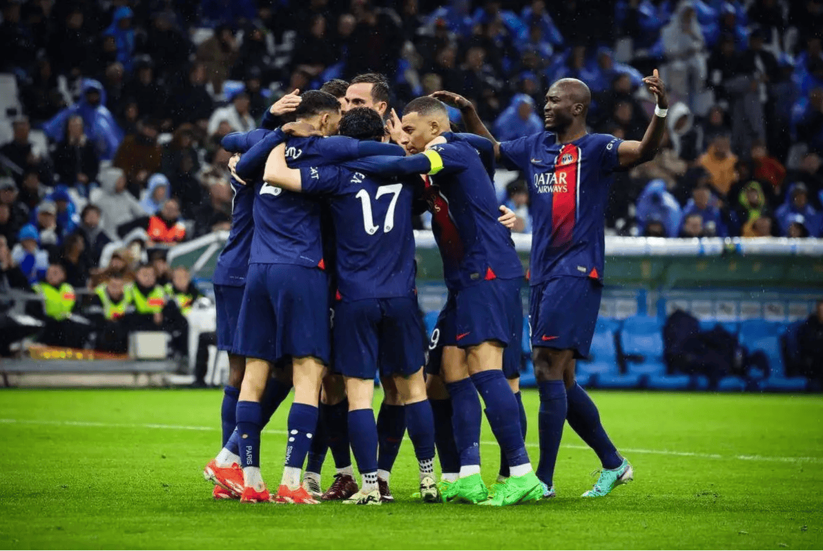 爱游戏网址-包含巴黎圣日耳曼豪取比克图西中立地胜，提前锁定法国联赛冠军的词条