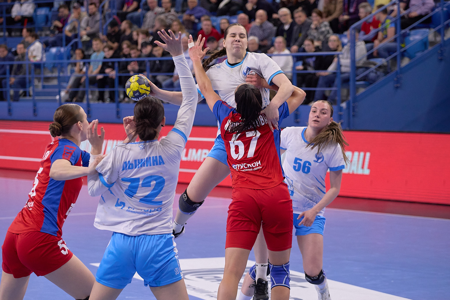 爱游戏官网app-关于俄罗斯队在欧洲联赛中跌跌撞撞但仍有机会晋级的信息