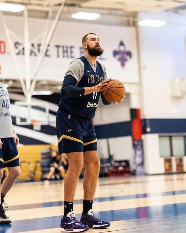 爱游戏馆-鹈鹕队表现出强烈的团队凝聚力的简单介绍