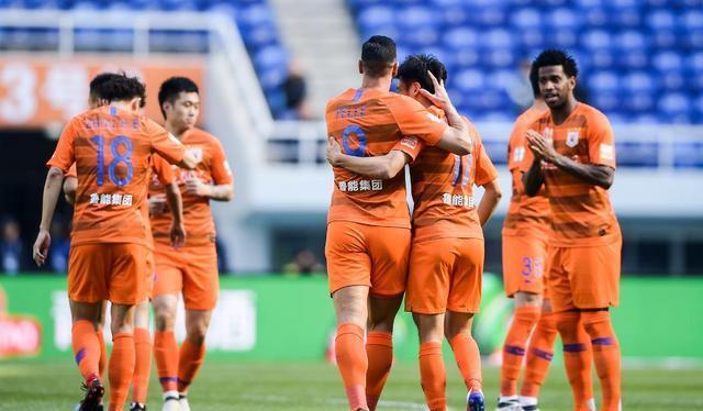 爱游戏网站入口-教练变动引困惑，多支球队备战压力山大