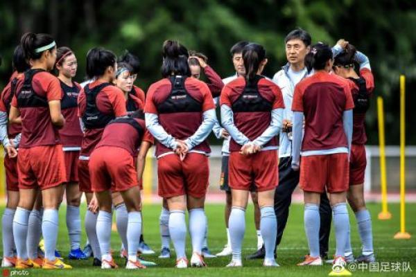 爱游戏在线-中国女足备战足球练习赛,追求完美
