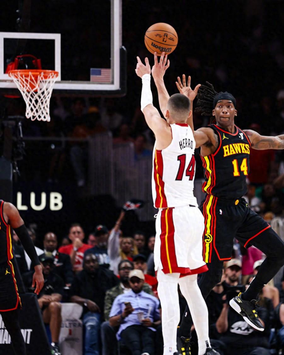 爱游戏网页版入口-包含热火客场不敌灰熊，遭遇两连败的词条