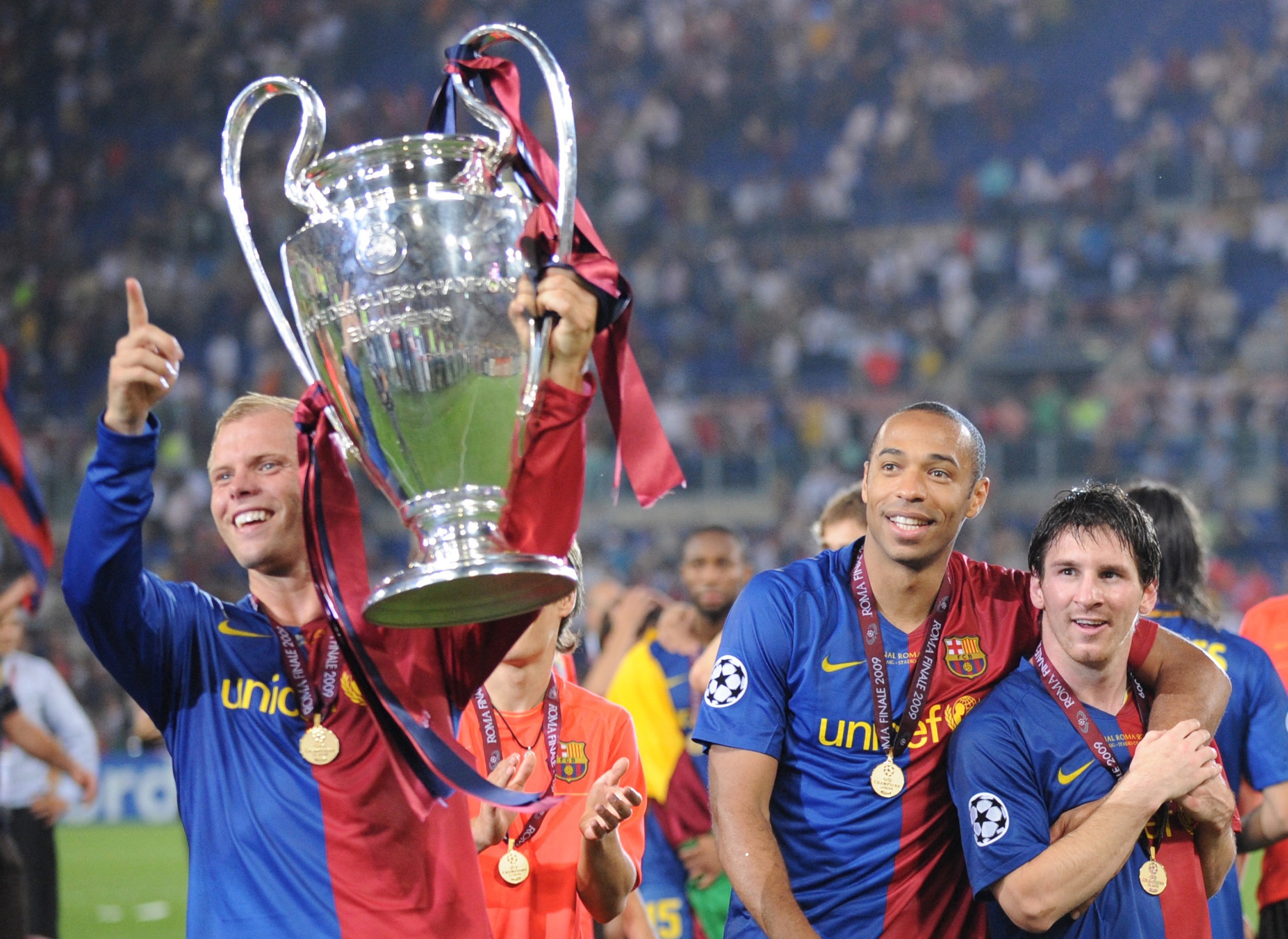 爱游戏新闻-梅西梅开二度,巴塞罗那皇马角逐欧冠决赛的简单介绍