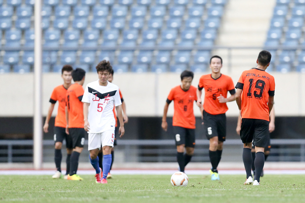 爱游戏网页版-国际比赛吸引球迷目光,球员们展现实力