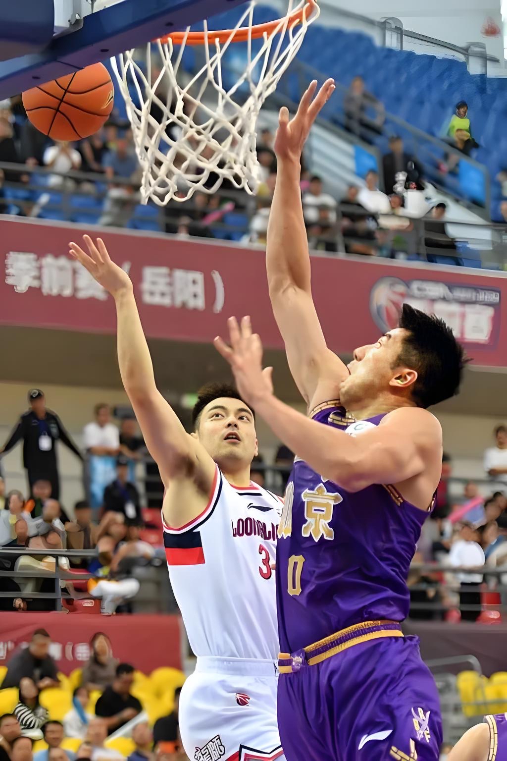 爱游戏教练-决胜时刻的惊心动魄,篮球之战在这里绽放