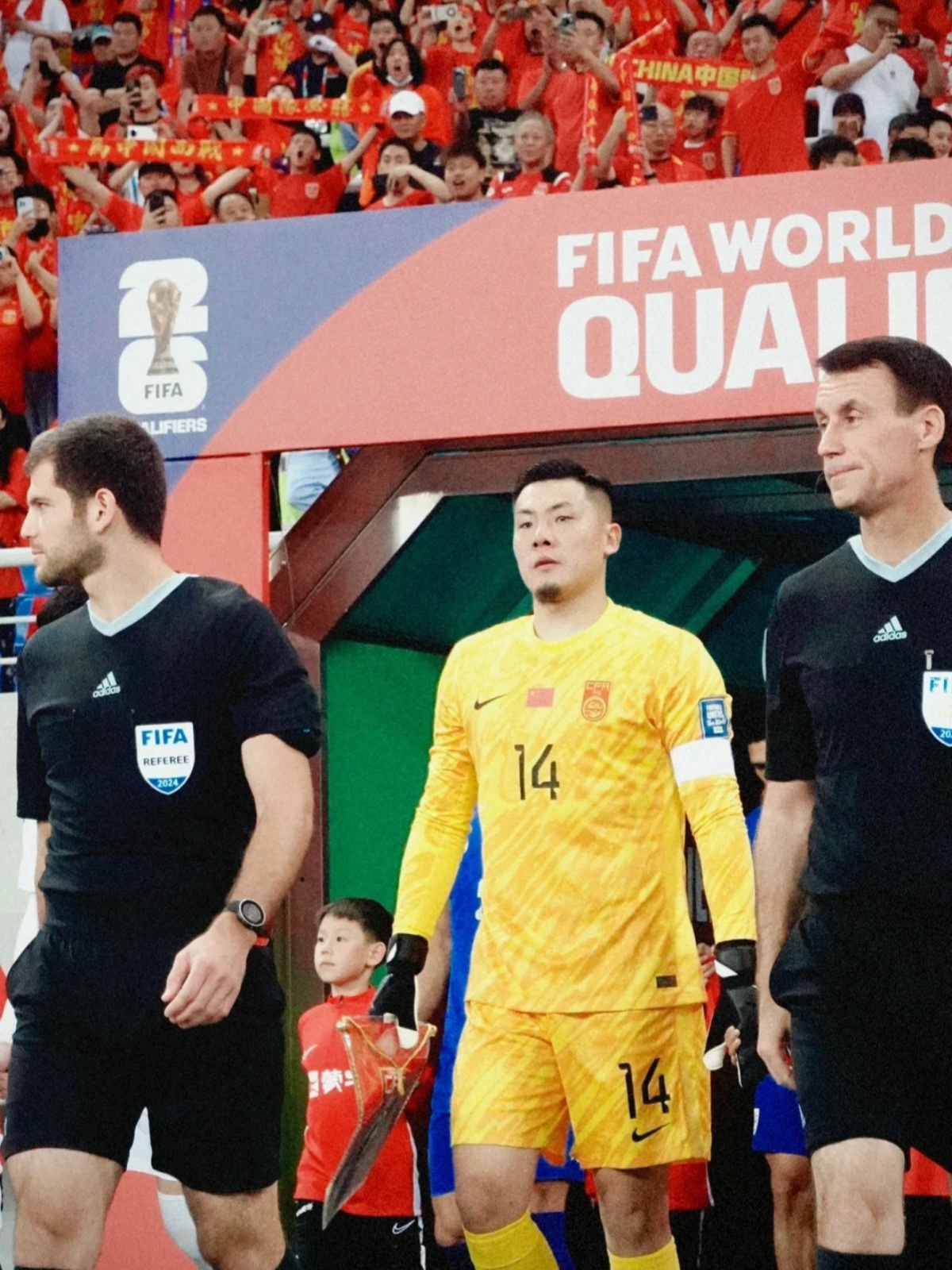 爱游戏课程-热门球队面对劲敌，实力较量激烈