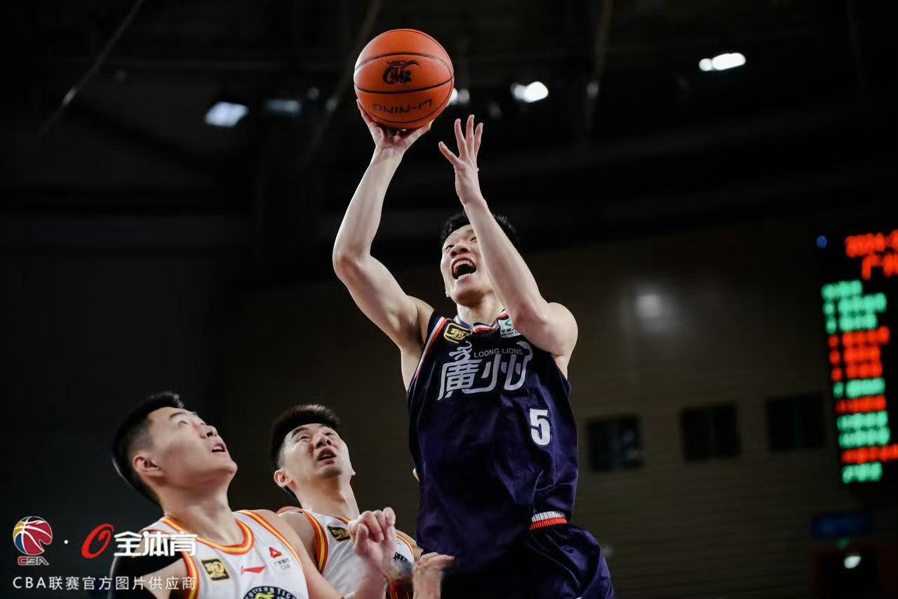 爱游戏注册-广州龙狮新赛季主力阵容确定，外援实力大增