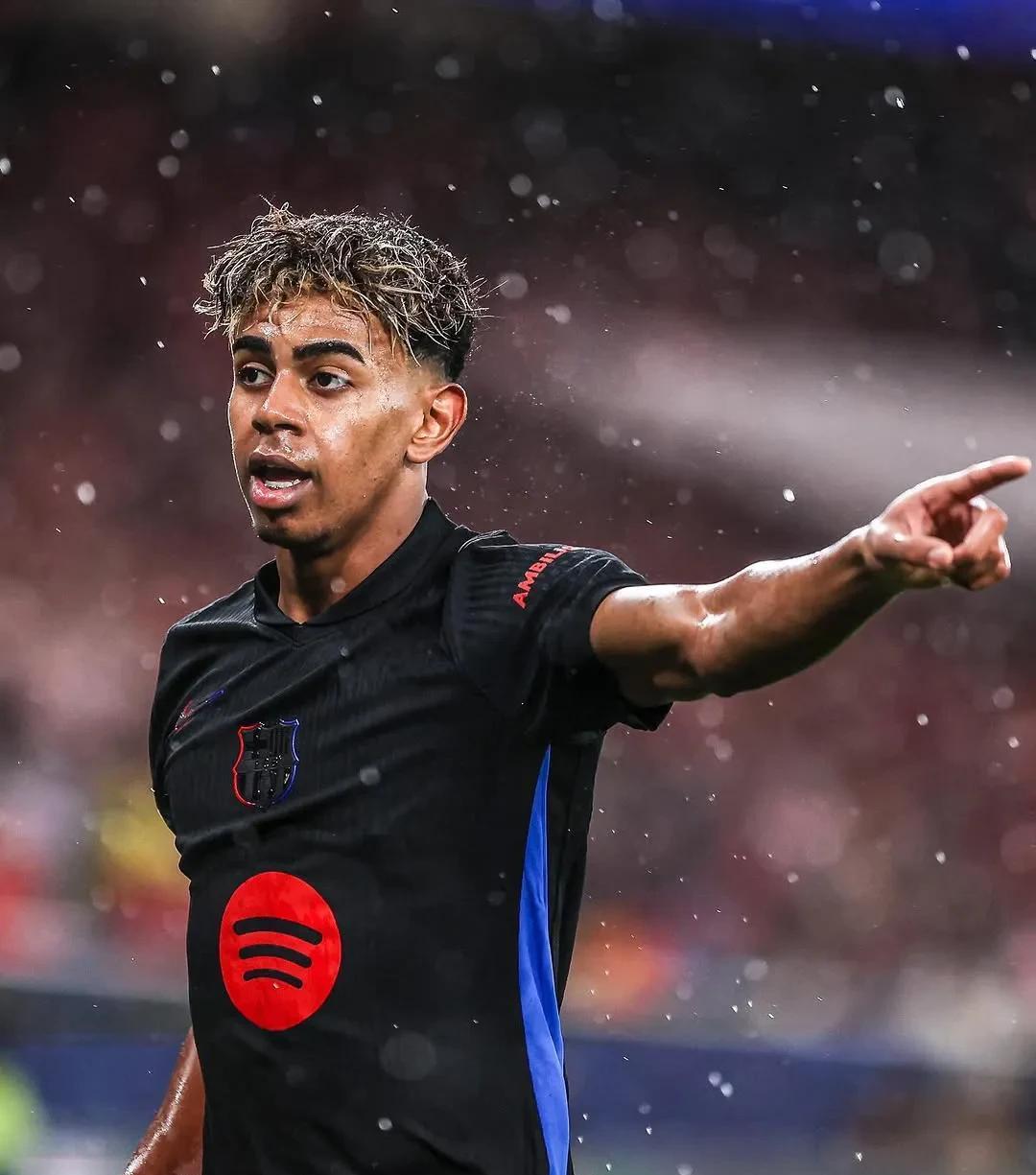 巴塞罗那2-1马拉加，梅西梅开二度带队逆转取胜的简单介绍