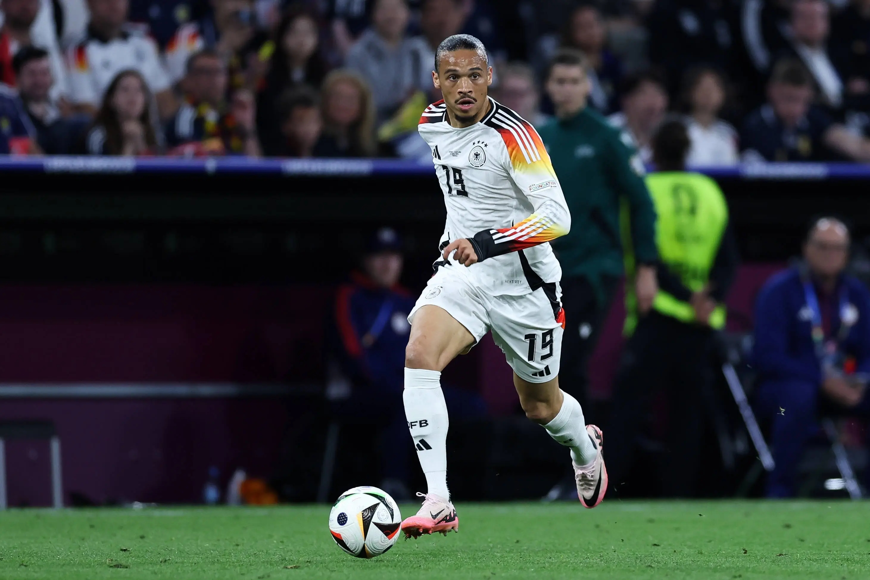 爱游戏官网入口-欧洲豪门球队备战国际赛事,实力雄厚引人瞩目的简单介绍