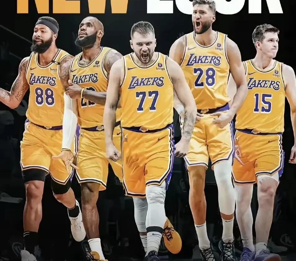 爱游戏地址-湖人主场逆转雷霆，系列赛1-1平