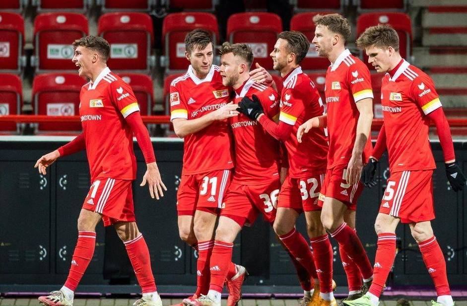 爱游戏新闻-包含斯图加特在客场击败柏林联合队，赢得双杀的词条