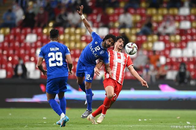 爱游戏登录入口-洛里昂队员状态火爆,完美击败对手